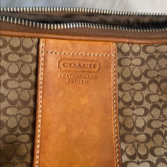Coach purse. No strap - Picture 2 of 6